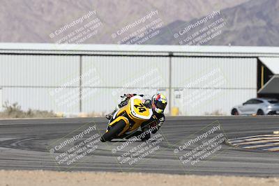 media/Jan-15-2026-Racers Edge (Thu) [[dfebeb70ab]]/2-A Group/Session 3 (Turn 16)/